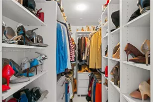 1080 Brickell Ave, Miami, FL 33131 - Photo 14