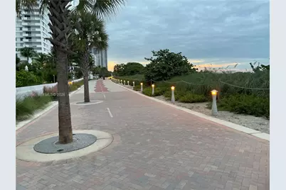 5700 Collins Ave #3M, Miami Beach, FL 33140 - Photo 30