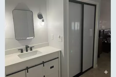 5700 Collins Ave #3M, Miami Beach, FL 33140 - Photo 10