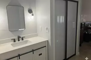 5700 Collins Ave, Miami Beach, FL 33140 - Photo 10