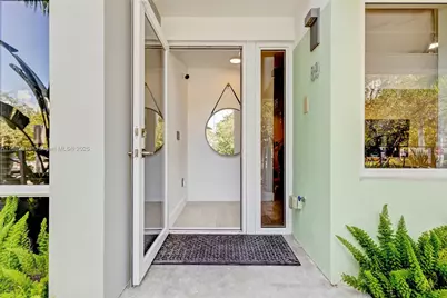 89 N Shore Dr, Miami Beach, FL 33141 - Photo 2