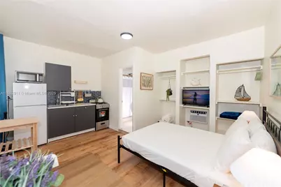 709 NE 2nd Ct #1-9, Hallandale Beach, FL 33009 - Photo 12