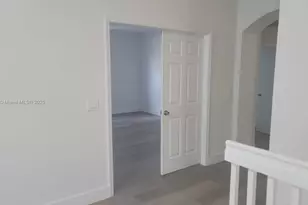 571 SE 37th Pl, Homestead, FL 33033 - Photo 10