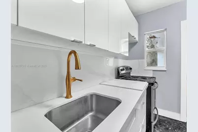 3680 NW 16th St, Miami, FL 33125 - Photo 14