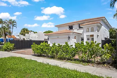 529 El Prado, West Palm Beach, FL 33405 - Photo 2