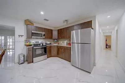 5040 NW 197 St, Miami, FL 33055 - Photo 10
