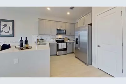 17132 SW 2nd Cir #17132, Pembroke Pines, FL 33027 - Photo 1