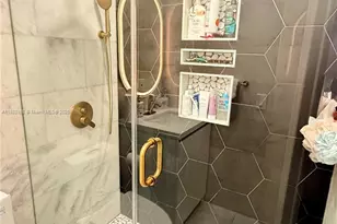 5725 NW 114th Path, Doral, FL 33178 - Photo 16