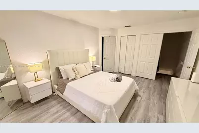 5725 NW 114th Path #114, Doral, FL 33178 - Photo 12