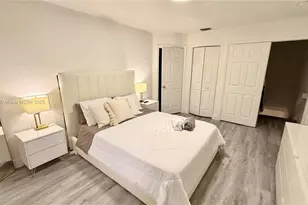 5725 NW 114th Path, Doral, FL 33178 - Photo 12