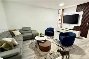 5725 NW 114th Path, Doral, FL 33178 - Photo 2