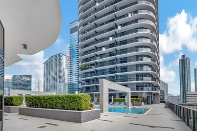 55 SW 9th St #3509, Miami, FL 33130 - Photo 42