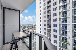 55 SW 9th St, Miami, FL 33130 - Photo 36