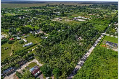 16050 SW 206th Ave, Miami, FL 33187 - Photo 10