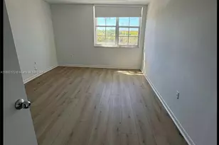 19601 E Country Club Dr, Aventura, FL 33180 - Photo 6