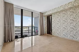 88 SW 7th St, Miami, FL 33130 - Photo 12