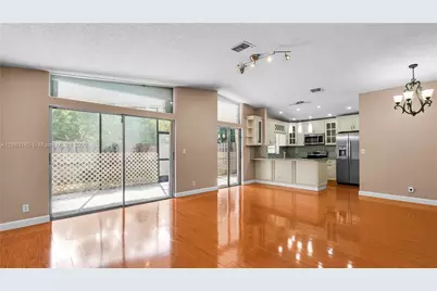 570 Woodgate Cir #A, Sunrise, FL 33326 - Photo 16