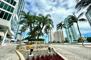 325 S Biscayne Blvd, Miami, FL 33131 - Photo 50