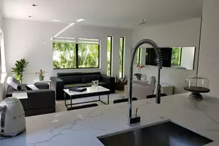 77 NE 43rd St, Miami, FL 33137 - Photo 12