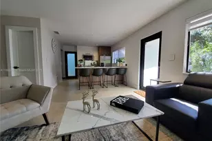 77 NE 43rd St, Miami, FL 33137 - Photo 8