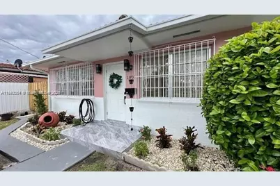 1801 NW 5th St, Miami, FL 33125 - Photo 2