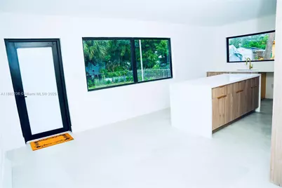 1042 NW 13th St, Fort Lauderdale, FL 33311 - Photo 10