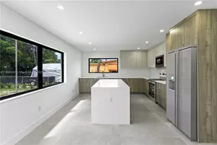 1042 NW 13th St, Fort Lauderdale, FL 33311 - Photo 16