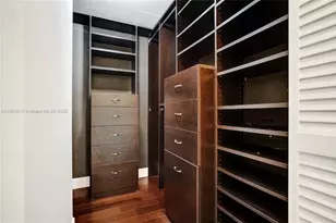 950 Brickell Bay Dr, Miami, FL 33131 - Photo 20