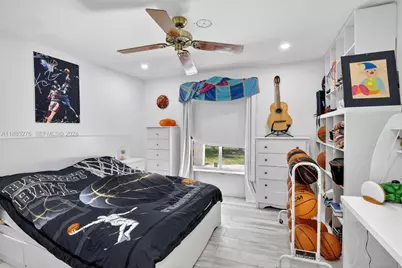 14401 SW 23rd St, Davie, FL 33325 - Photo 40