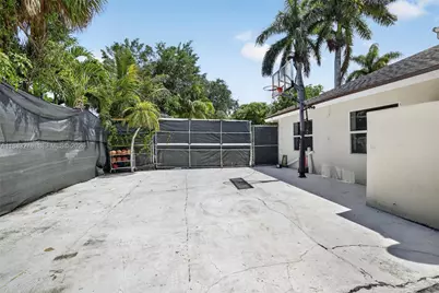 14401 SW 23rd St, Davie, FL 33325 - Photo 44