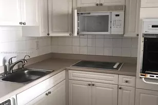 19380 Collins Ave, Sunny Isles Beach, FL 33160 - Photo 4