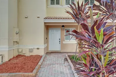 11373 NW 34th Pl, Sunrise, FL 33323 - Photo 2