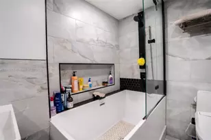 5090 SW 64th Ave, Davie, FL 33314 - Photo 16