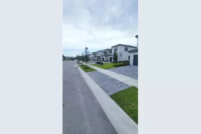 12010 NW 47th Mnr #12010, Coral Springs, FL 33076 - Photo 2