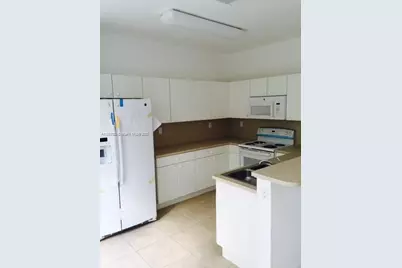 7912 NW 107th Ct, Doral, FL 33178 - Photo 2