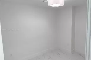 700 NE 24th St, Miami, FL 33137 - Photo 8