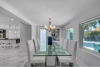 465 NW 11th St, Boca Raton, FL 33432 - Photo 16
