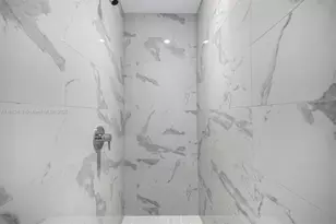 851 NE 1st Ave, Miami, FL 33132 - Photo 34