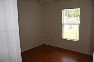 2330 NW 100th St, Miami, FL 33147 - Photo 6