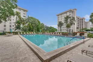 3150 N Palm Aire Dr, Pompano Beach, FL 33069 - Photo 30