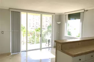 2642 Collins Ave, Miami Beach, FL 33140 - Photo 2