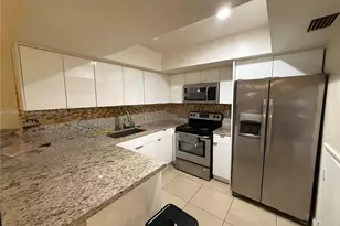 27 Laredo Pl, Davie, FL 33324 - Photo 4