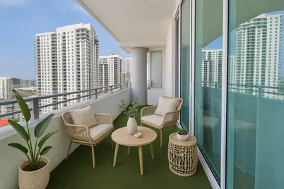 350 NE 24th St #909, Miami, FL 33137 - Photo 2