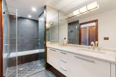 900 Biscayne Blvd #3502, Miami, FL 33132 - Photo 20