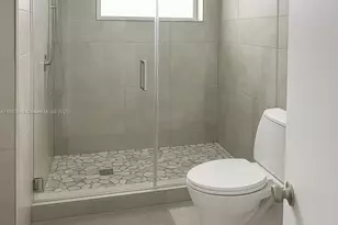 1780 NE 191st St, Miami, FL 33179 - Photo 14