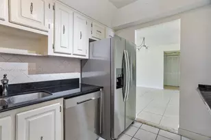 2333 Brickell Ave, Miami, FL 33129 - Photo 12