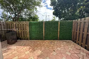 10413 NW 82nd St, Doral, FL 33178 - Photo 18