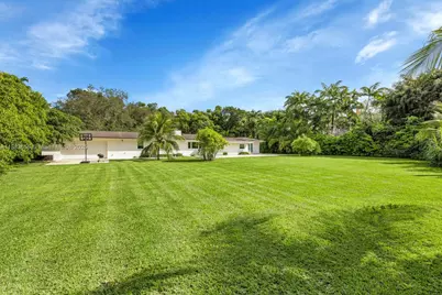 10110 SW 66th St, Miami, FL 33173 - Photo 32