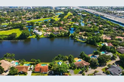 960 Bayberry Point Dr, Plantation, FL 33324 - Photo 42