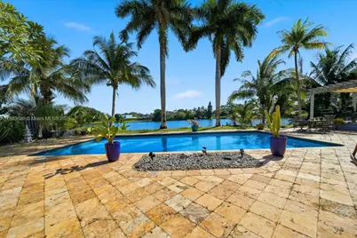 960 Bayberry Point Dr, Plantation, FL 33324 - Photo 1